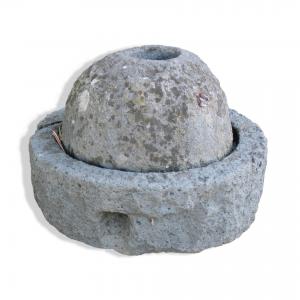 Moedor de pedra antigo. Época de 1600.